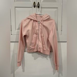 Light pink cropped brandy Melville 💗